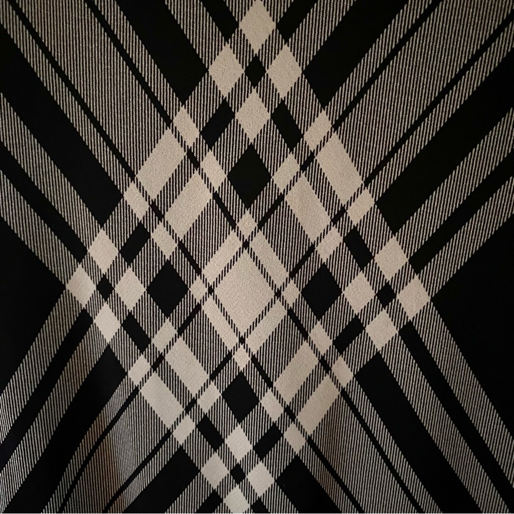 Beautiful black & white dress. Made in spain. See pictures for details. - Picture 5 of 14